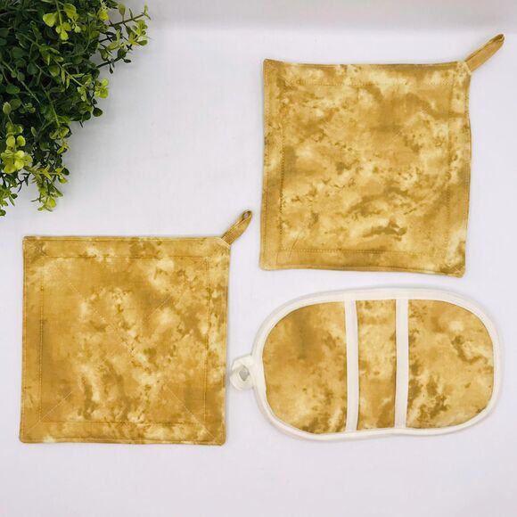 3 Piece Baking Set: 1 Finger Hotpads and 2 Square Potholders, Neutral Tans - Picture 2 of 6